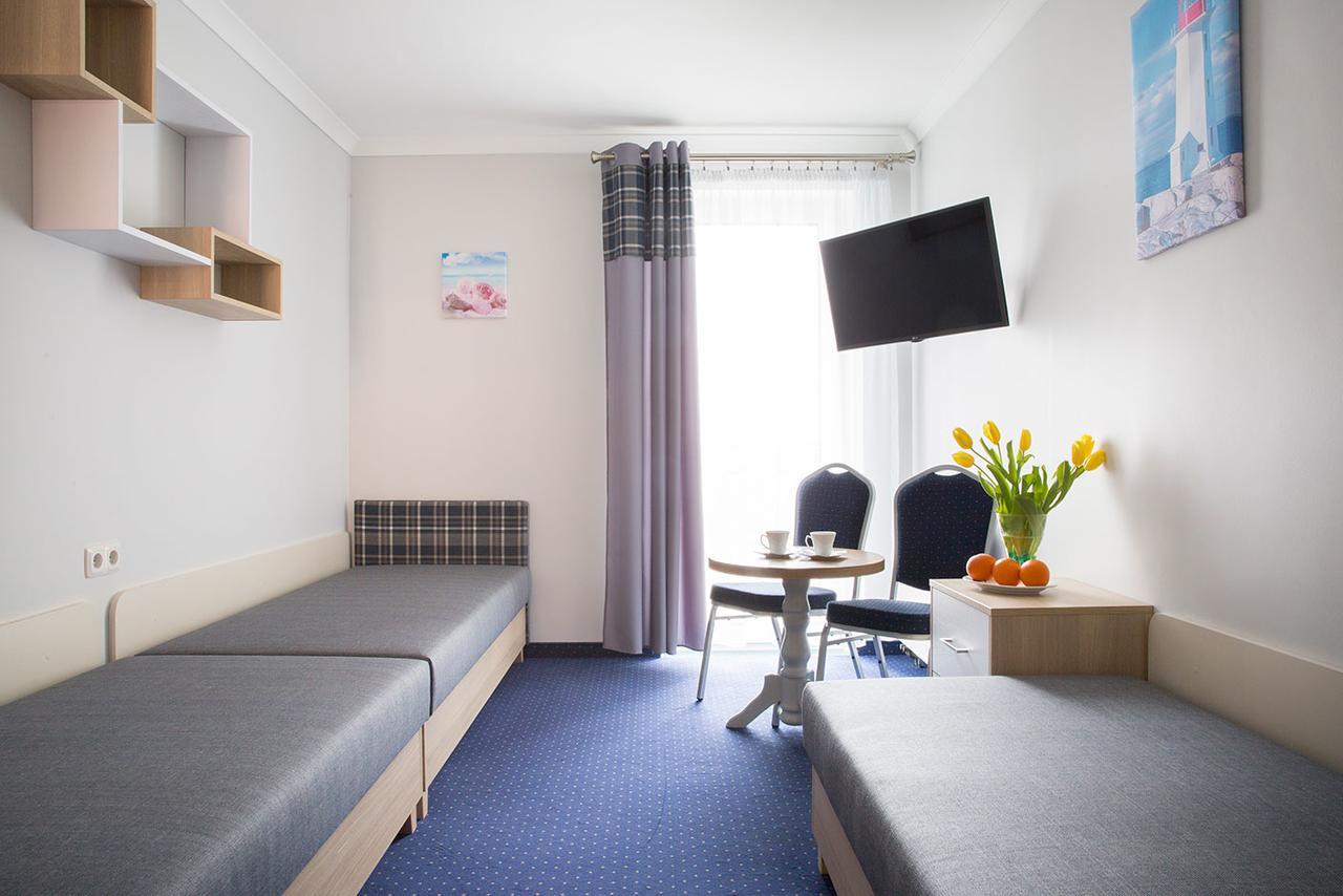 Osrodek Wczasowy Dagmor Bed and Breakfast Ustka Exterior foto